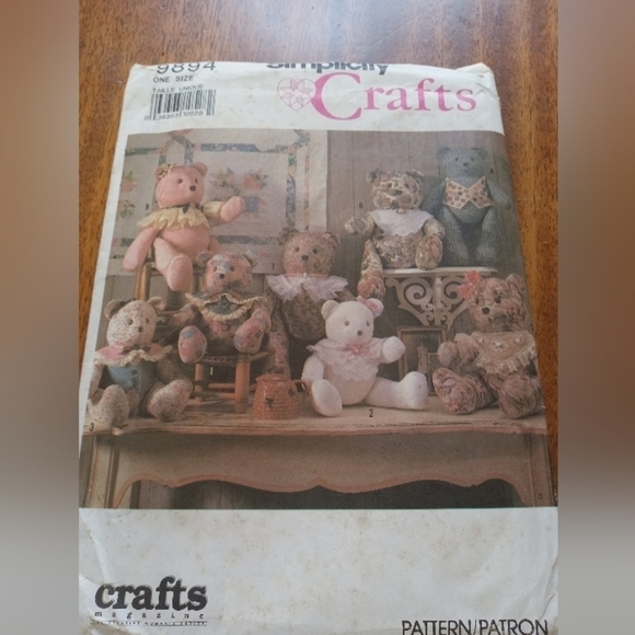 Simplicity Sewing Pattern 9894 Stuffed Teddy Bears - Picture 1 of 4